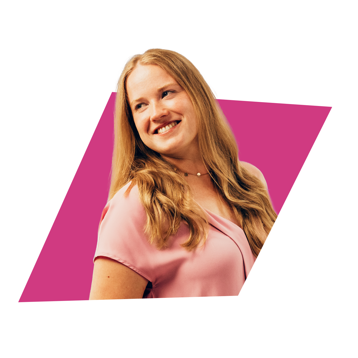 Portraitbild von Lena Schöneweiß auf einem pinken Hintergrund.